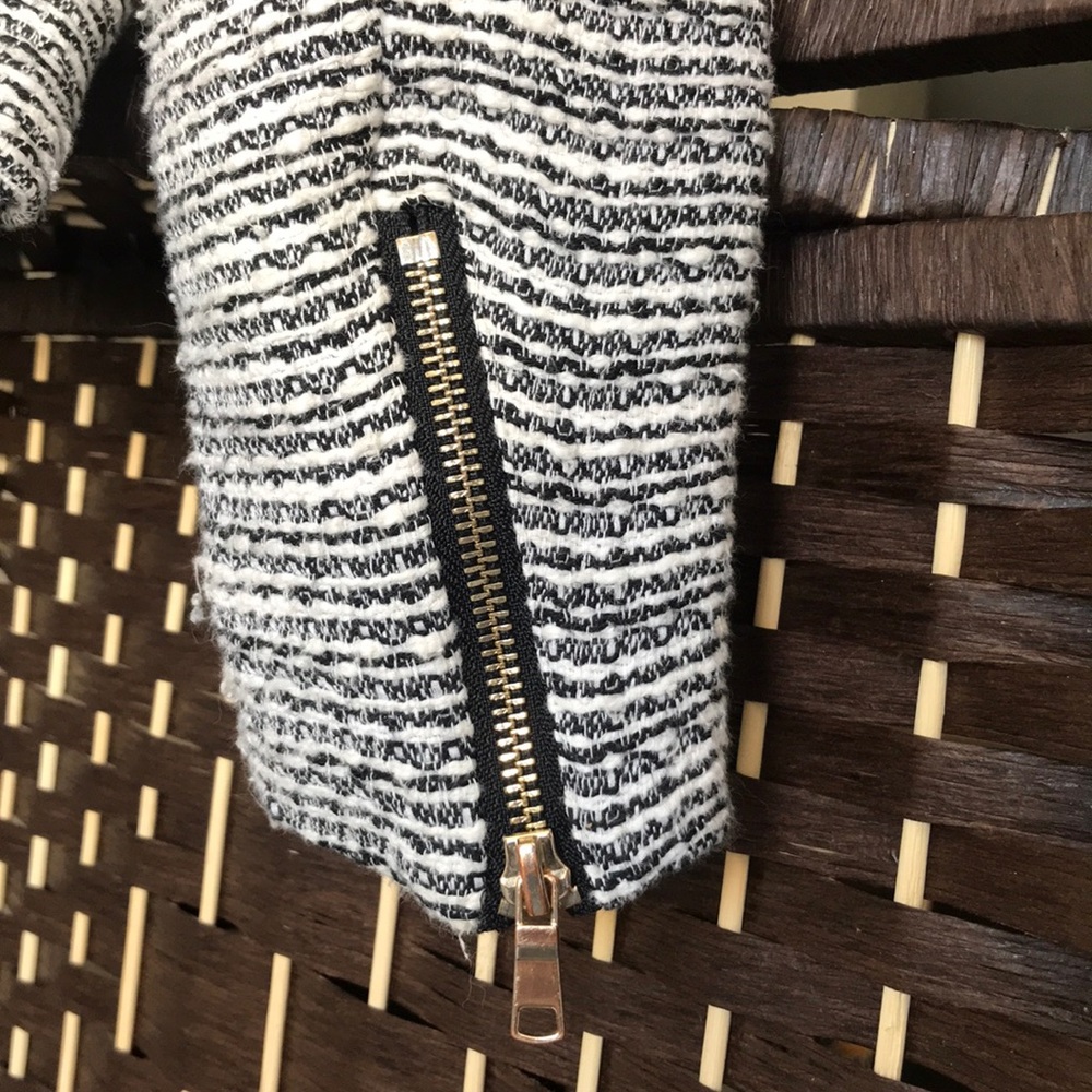 Tweed Blazer - Picture 3 of 6